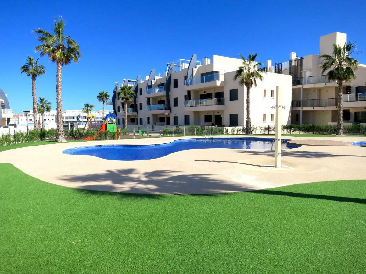 Playa Elisa Bay - Mil Palmeras 皮拉尔－德拉奥拉达达 外观 照片
